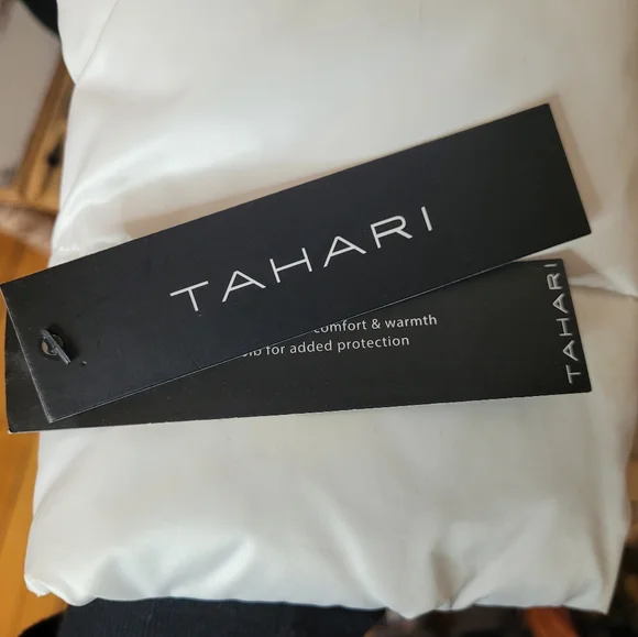 Women's White Puffer Jacket - Picture 5 of 5